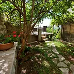 Lora Studio Sea & Oldtown View With Parking